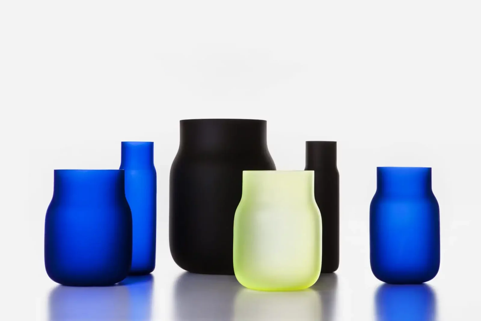 dechem bandaska vase various matte black blue yellow glass