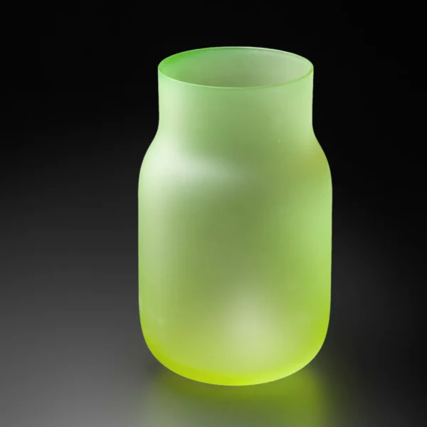 dechem bandaska vase matte medium uranium f gabriel urbanek
