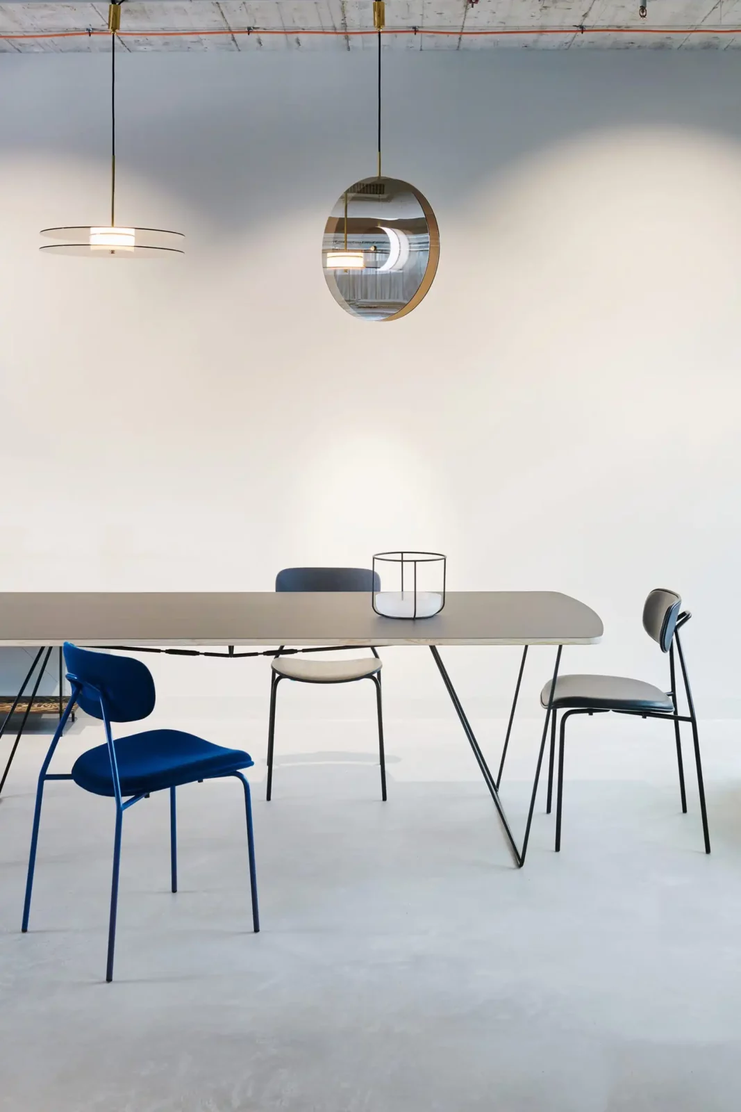 dechem eclipse light interior 1 scaled
