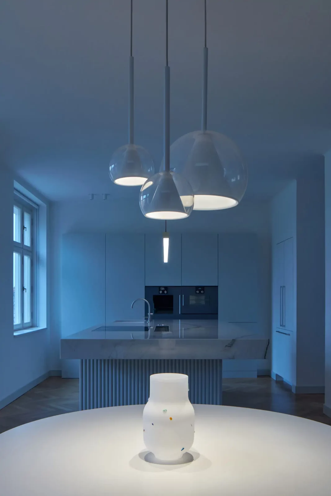 dechem kono light interior 3